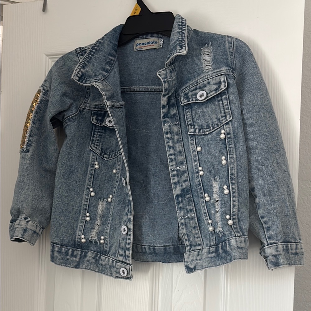Classic Blue Jean Jacket with Contrast Stitching